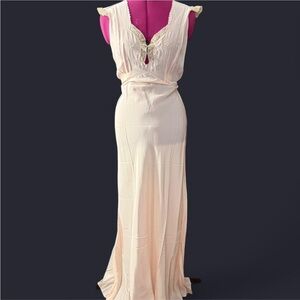 Vintage Antique Elegant Cream Sleeveless Gown